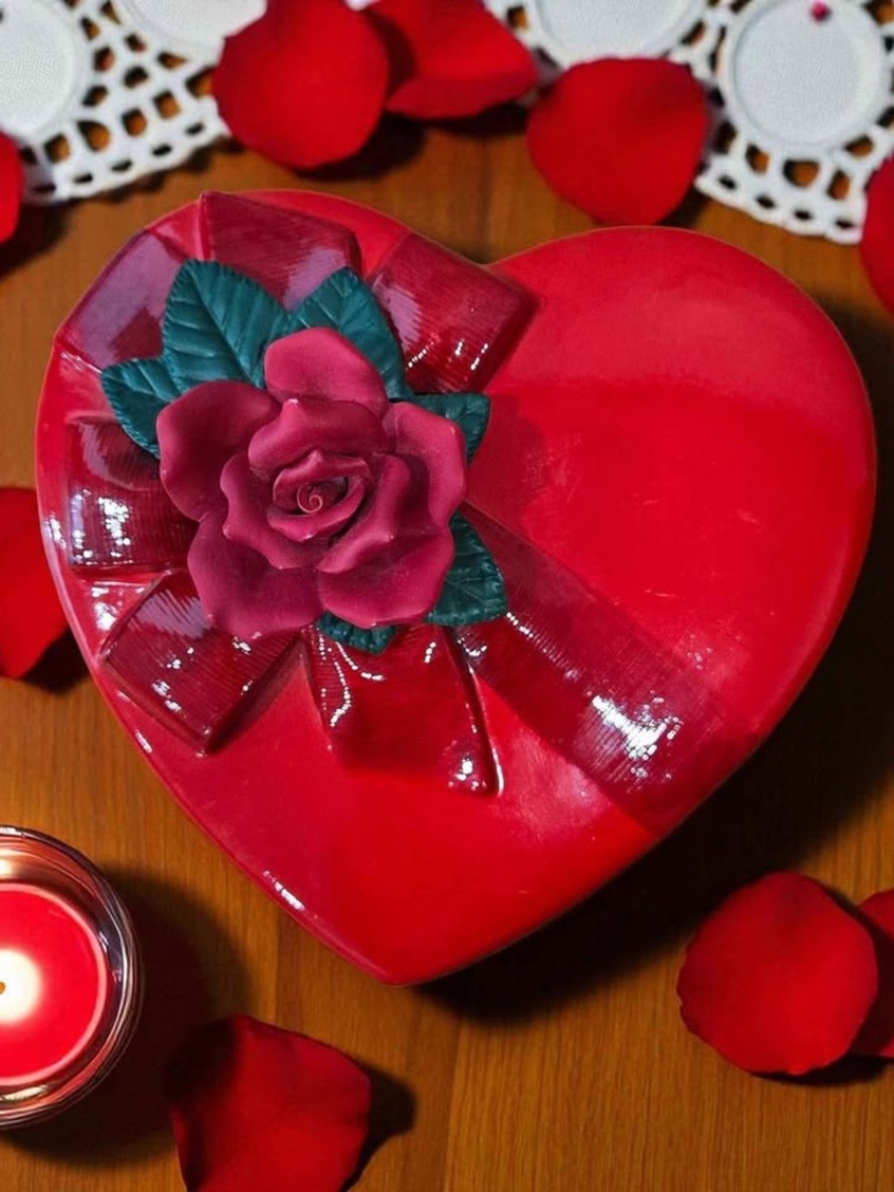 Teleflora Ceramic Chocolate Box - Picture 10 of 10